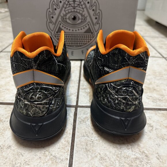 Nike Kyrie 5 Taco PE main image 4